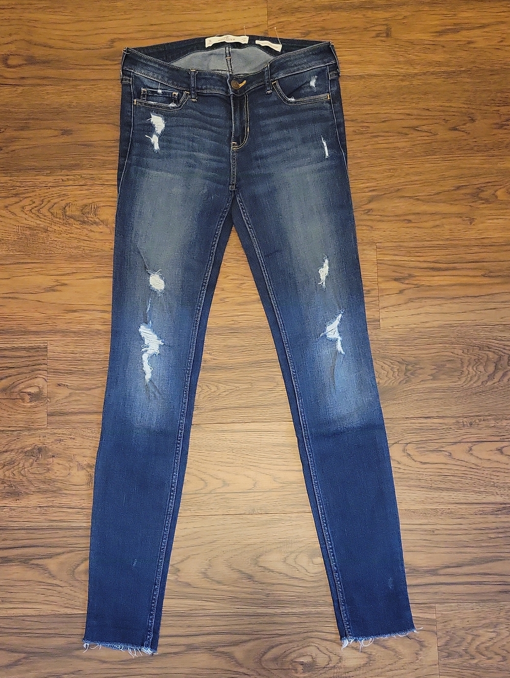 Hollister Distressed Dark Wash Skinny Jeans